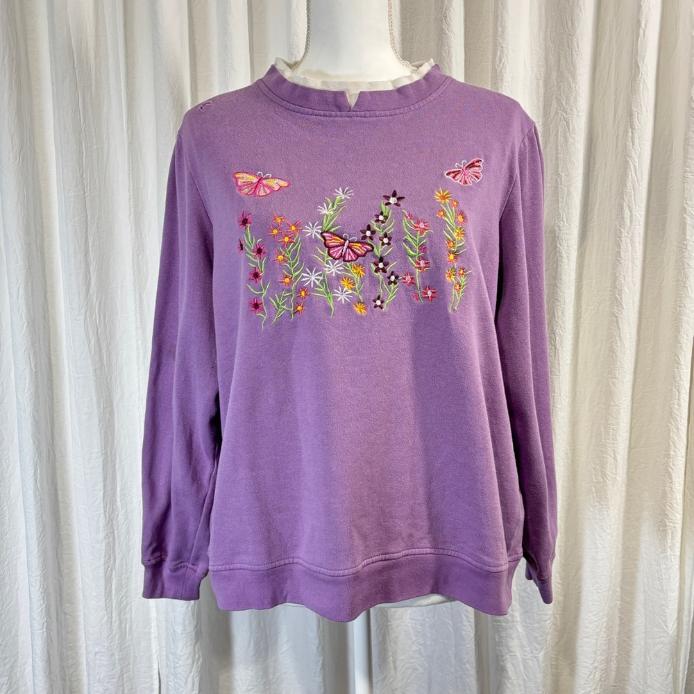 Floral Embroidered Women's Crew Neck Sweater